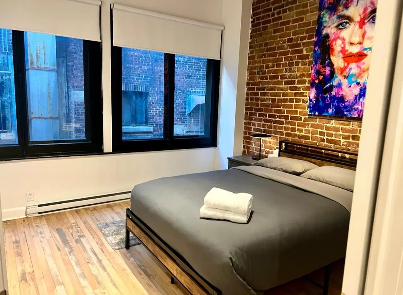 Elegant 3 Bedroom Apartment In Old Port - 201 Montréal Canada
