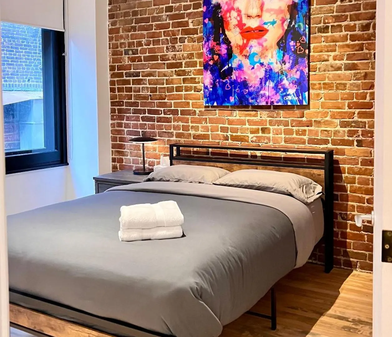 Elegant 3 Bedroom Apartment In Old Port - 201 Montréal Canada