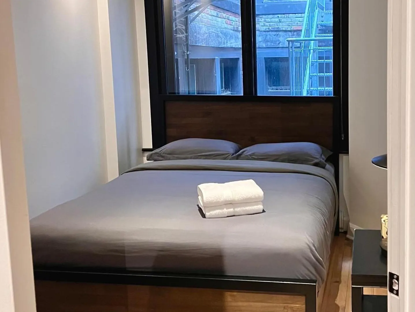 Elegant 3 Bedroom Apartment In Old Port - 201 Montréal