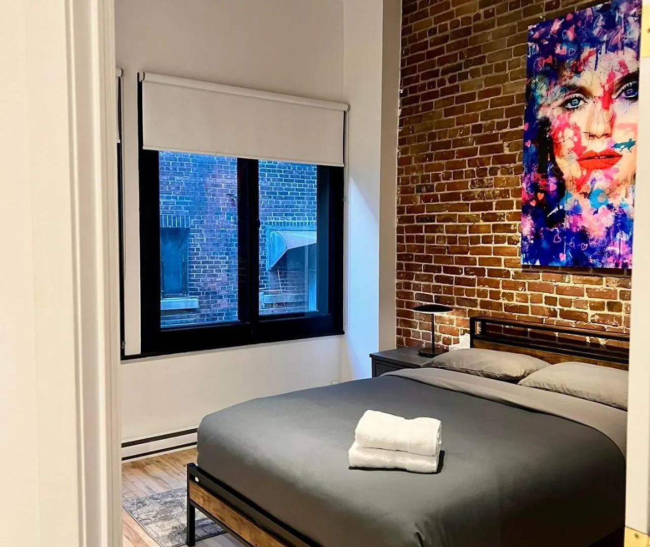 Elegant 3 Bedroom Apartment In Old Port - 201 Montréal 0*,  Canada